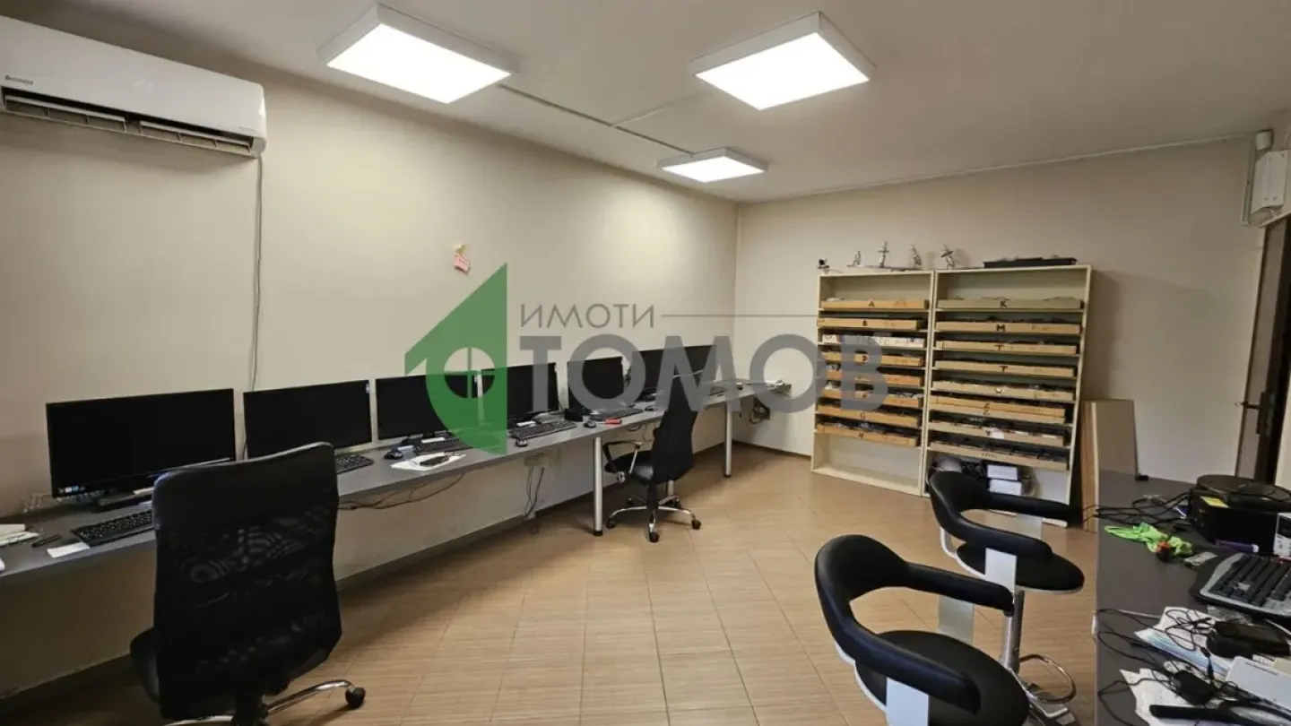 Spacious 1-Bedroom Apartment in Central Stara Zagora – 60m² - Image 2