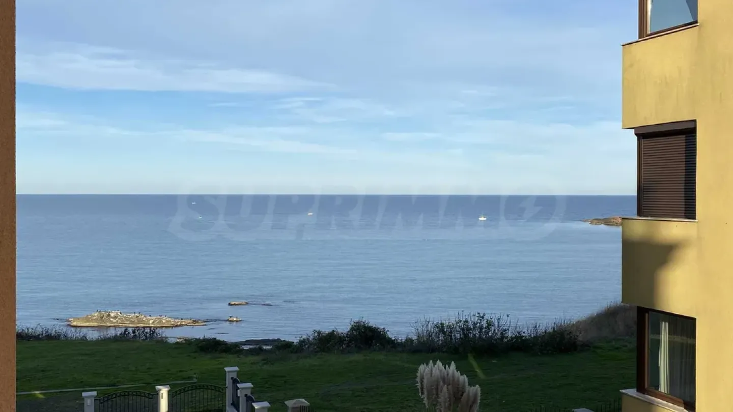 Fully furnished beachfront apartment in Ahtopol, Bulgaria. - Image 2
