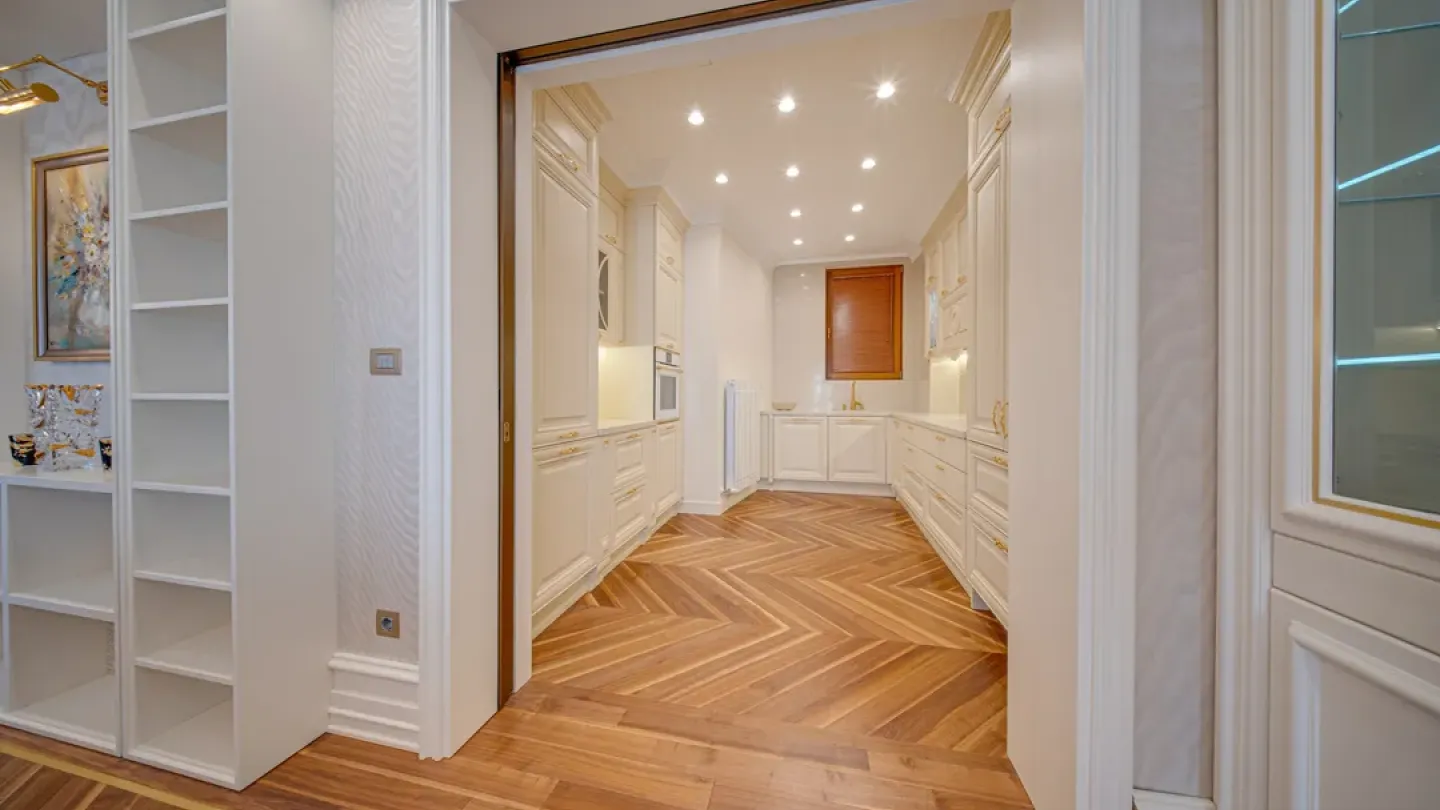 Spacious, Fully Furnished 3-Bedroom Apartment in Sofia's Iztok District - Image 3