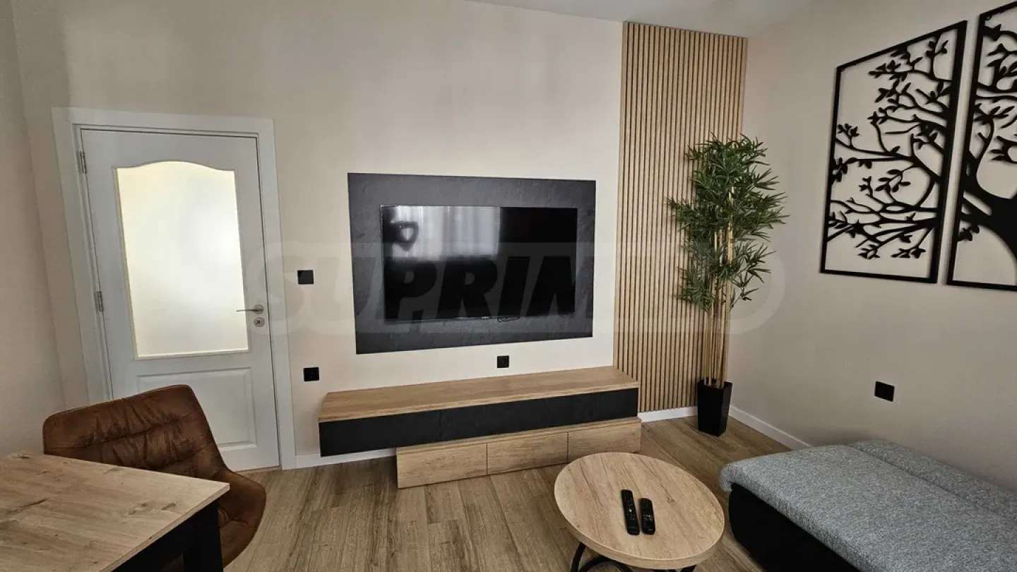 Spacious, Fully Furnished Apartment in Varna's Center - Image 2