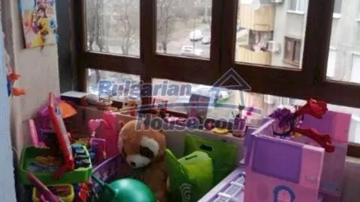 Luxurious Fully Furnished 2-Bedroom Apartment in Burgas City Center - Image 4