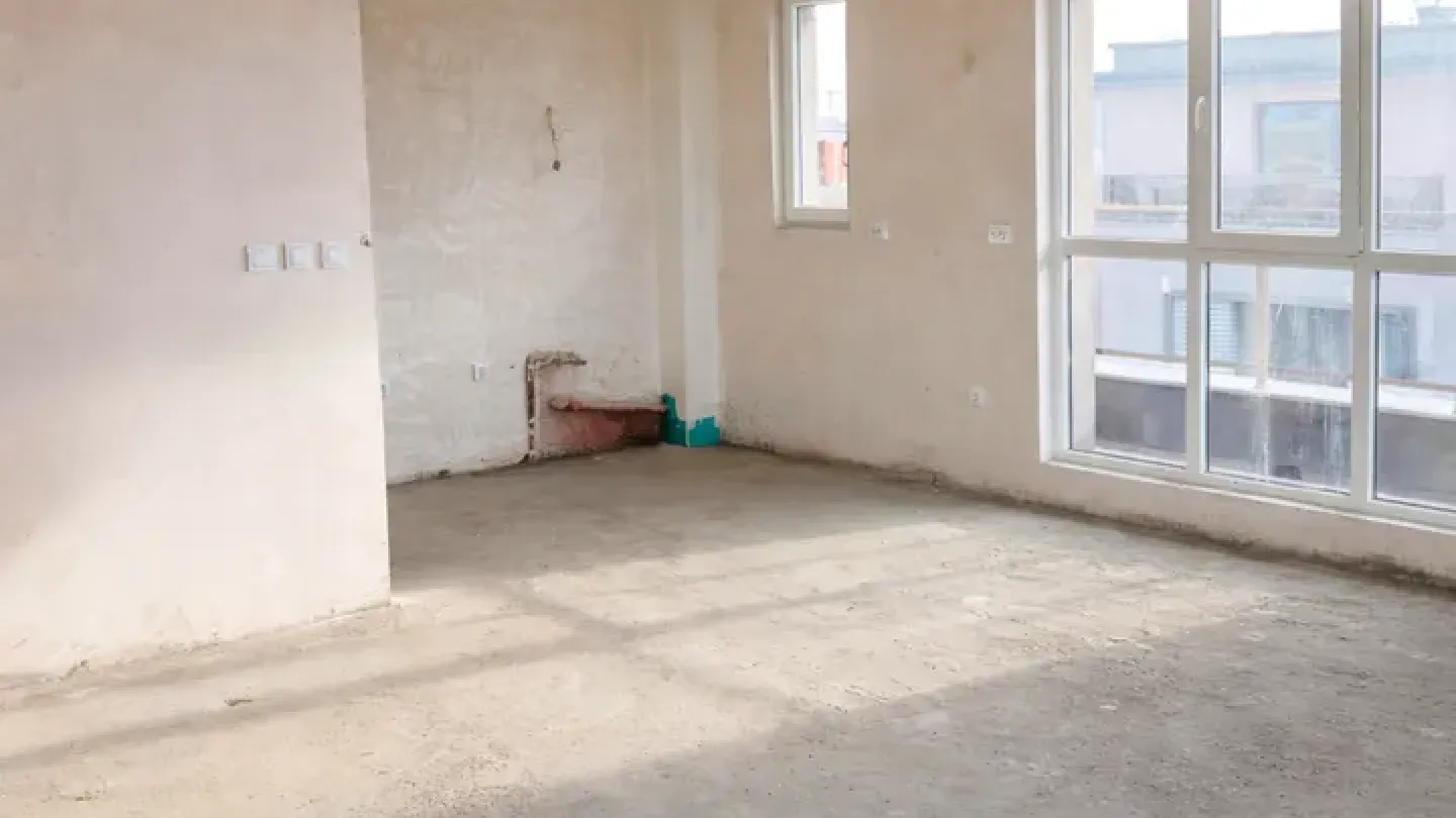 Spacious 2-Bed Apartment with Mountain Views & Panoramic Terrace - Image 3