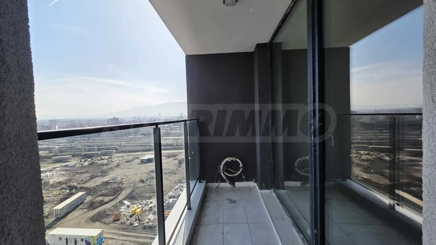 Spacious 3-Bedroom Apartment in Sofia Center - Image 2