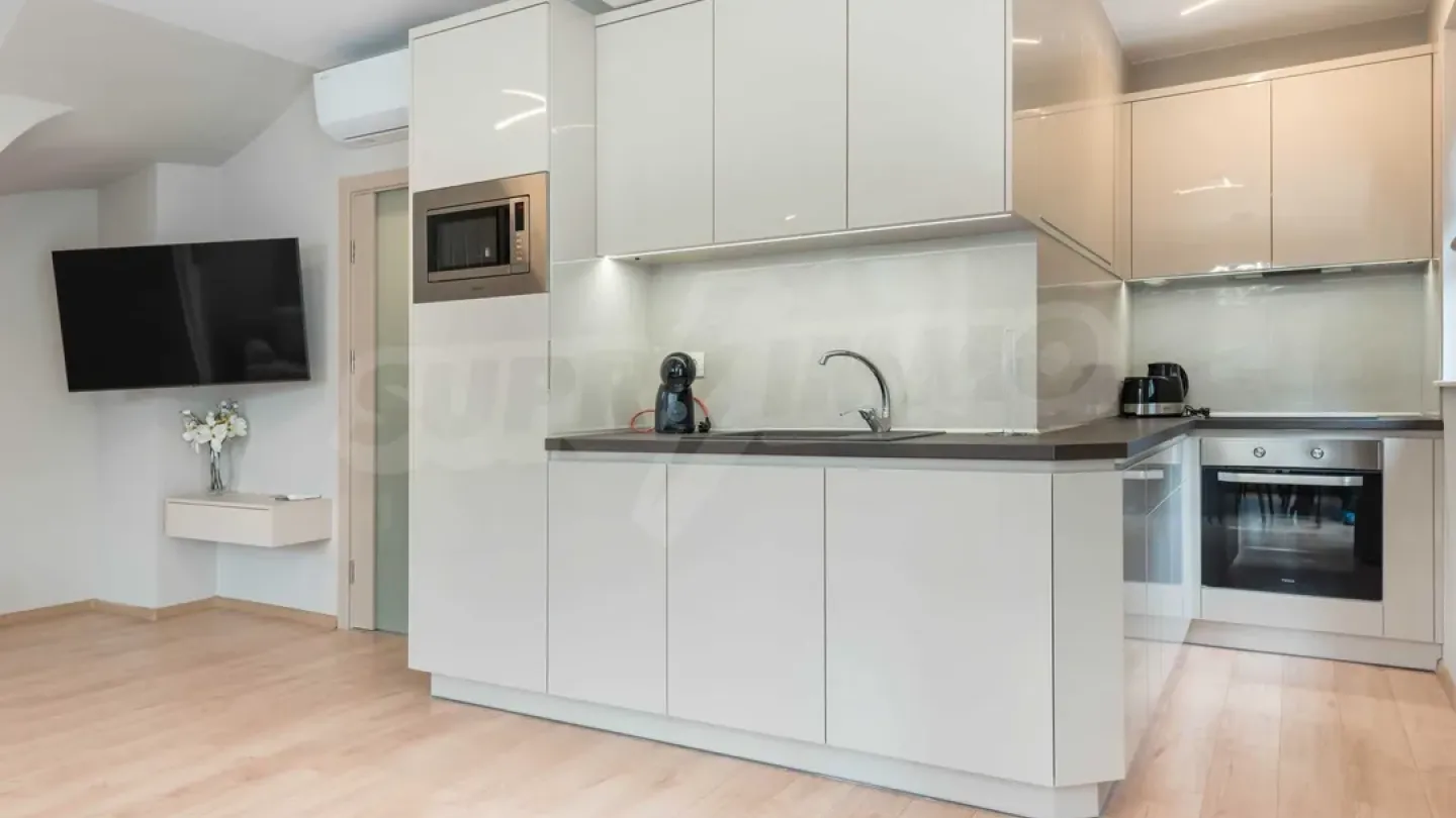 Spacious Fully Furnished Apartment in Varna City Center - Penthouse - Image 2