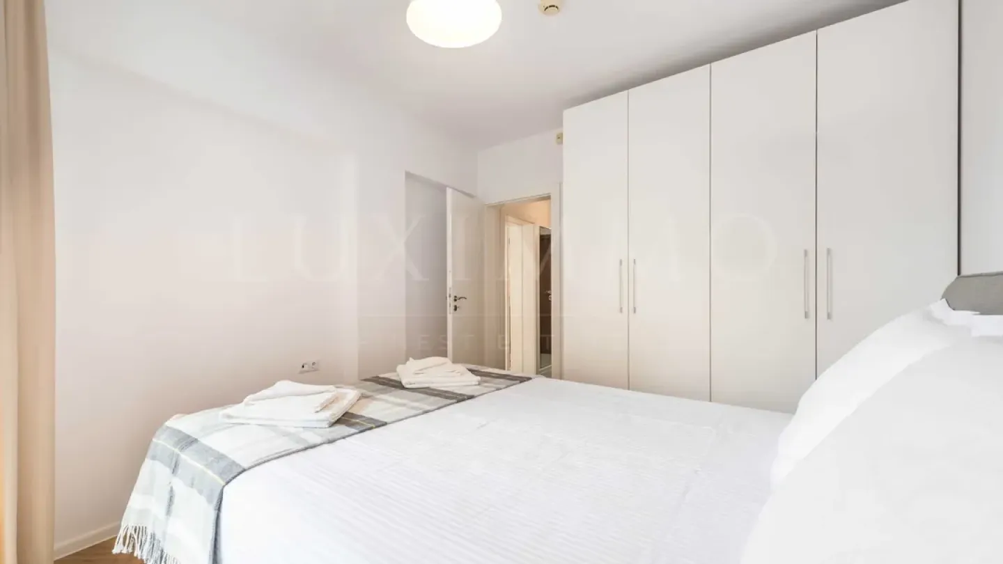 Fully Furnished One-Bedroom Apartment with Sea Garden Views in Varna - Image 5