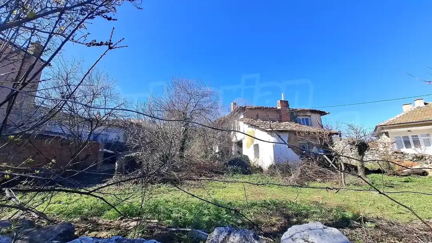 Two-Storey House with Garden in Topolovgrad, Bulgaria - 120m2 - Image 3