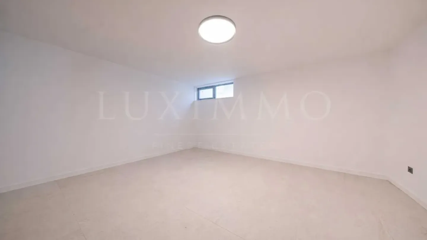 Spacious House in Boyana: 3 Bed, 3 Bath, Large Yard, Rent - Image 1