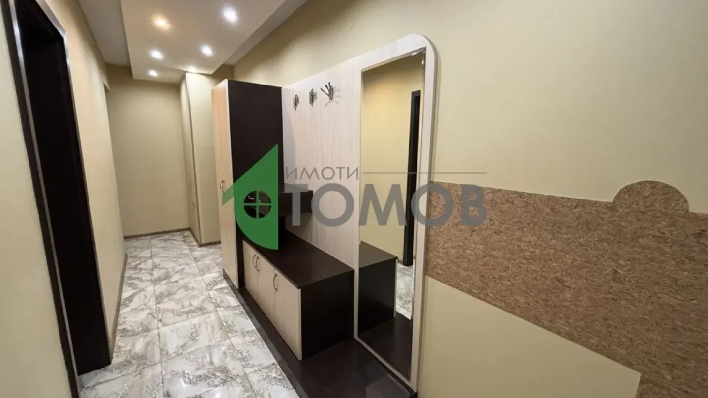 Spacious Fully Furnished Three-Bedroom Apartment in Stara Zagora - Image 3