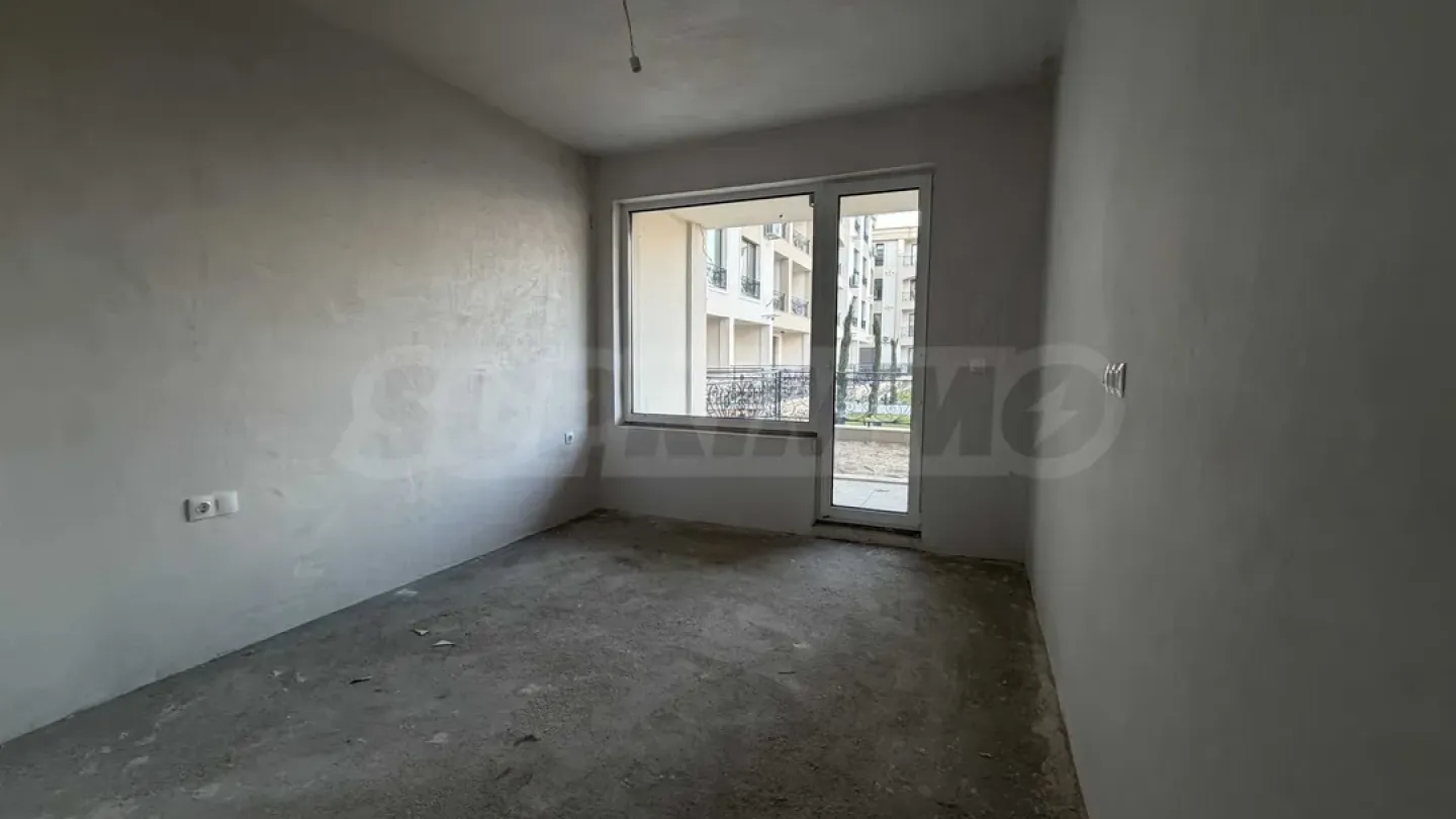 Spacious 3-Bedroom Apartment with Private Garden in Plovdiv - Image 3