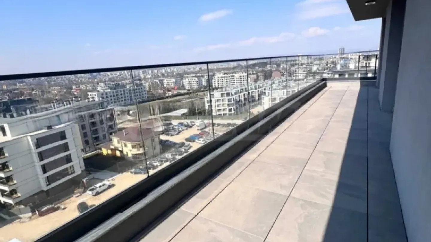 Spacious, Fully Furnished Apartment with Garage in Sofia - Image 5