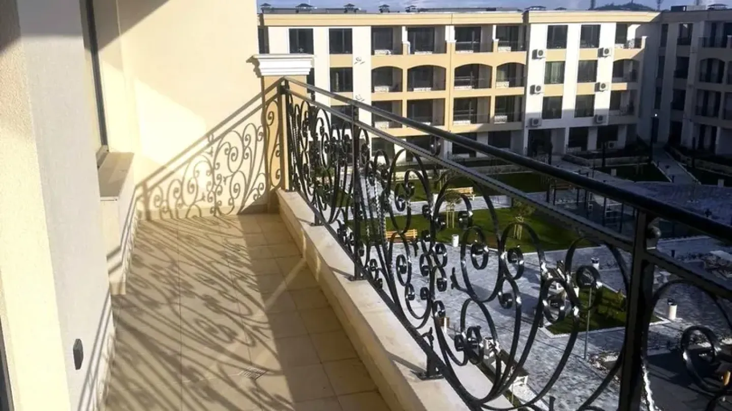 Spacious, Fully Furnished One-Bedroom Apartment in New Plovdiv Building - Image 2