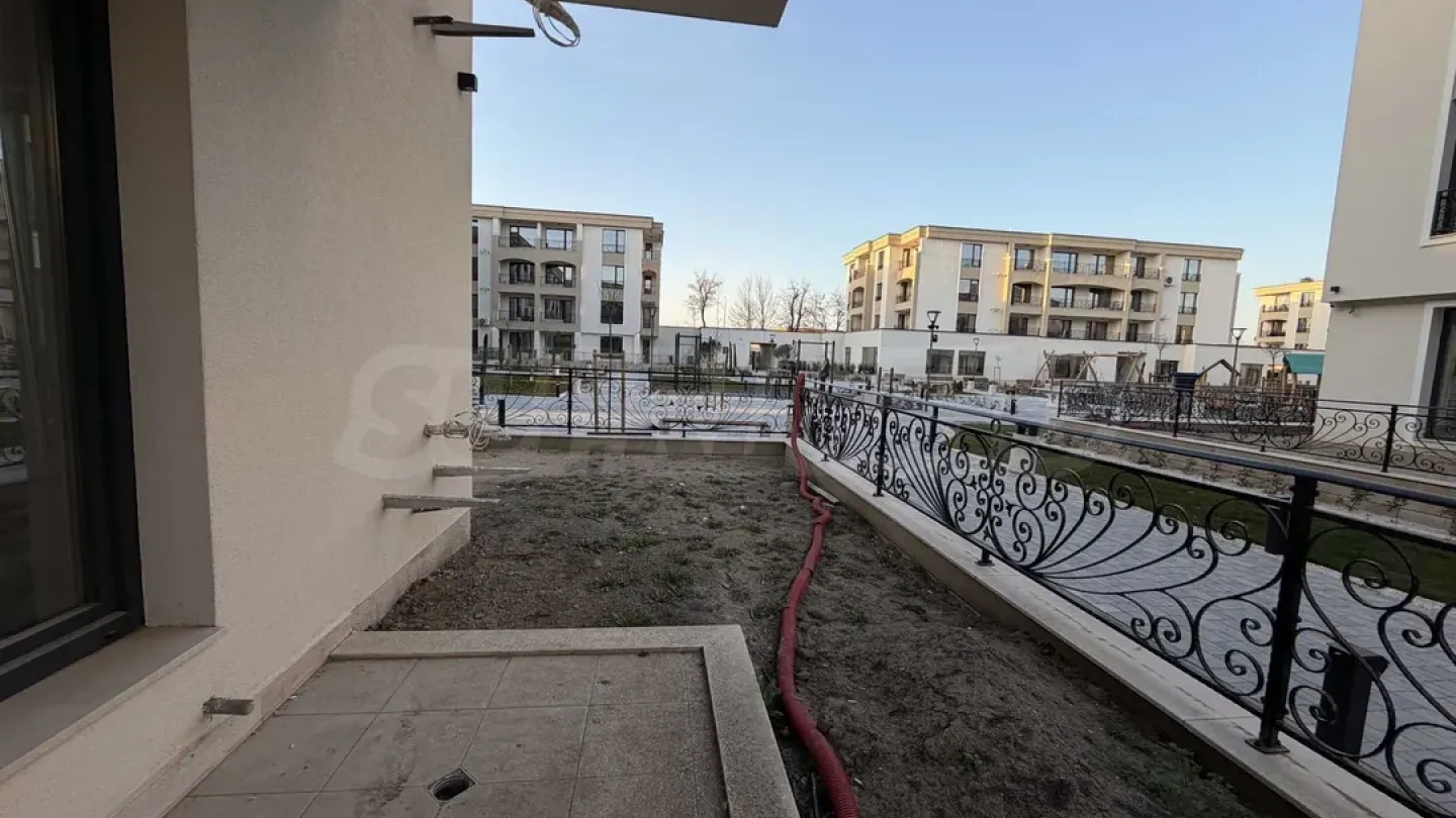 Spacious 3-Bedroom Apartment with Private Garden in Plovdiv - Image 4