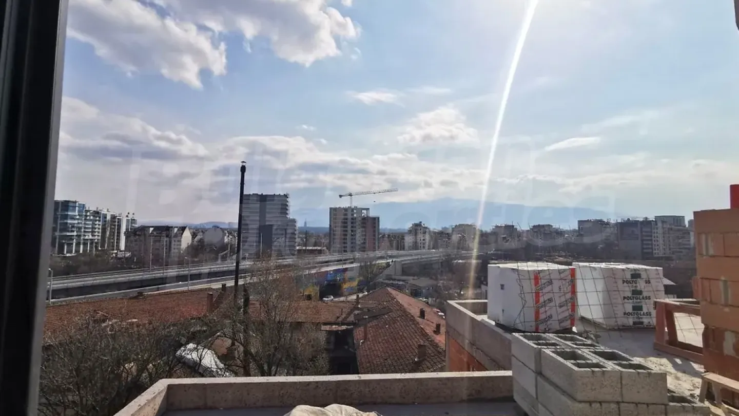 Spacious 3-Bed Apartment, Act 14, Hadji Dimitar, Sofia - Image 2