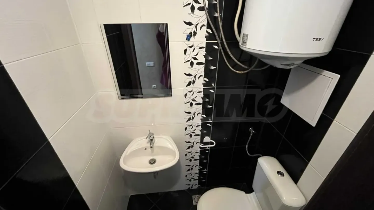 Spacious 3-Bedroom Apartment Near Sea Garden, Burgas - Image 4