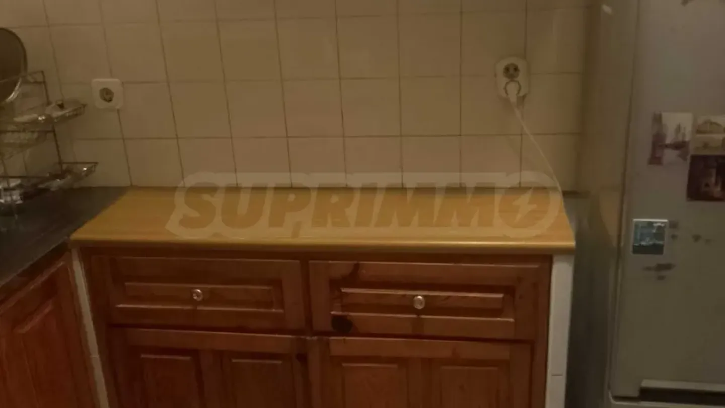 Spacious 2-Bedroom Apartment Near Varna University & Beach - Image 2