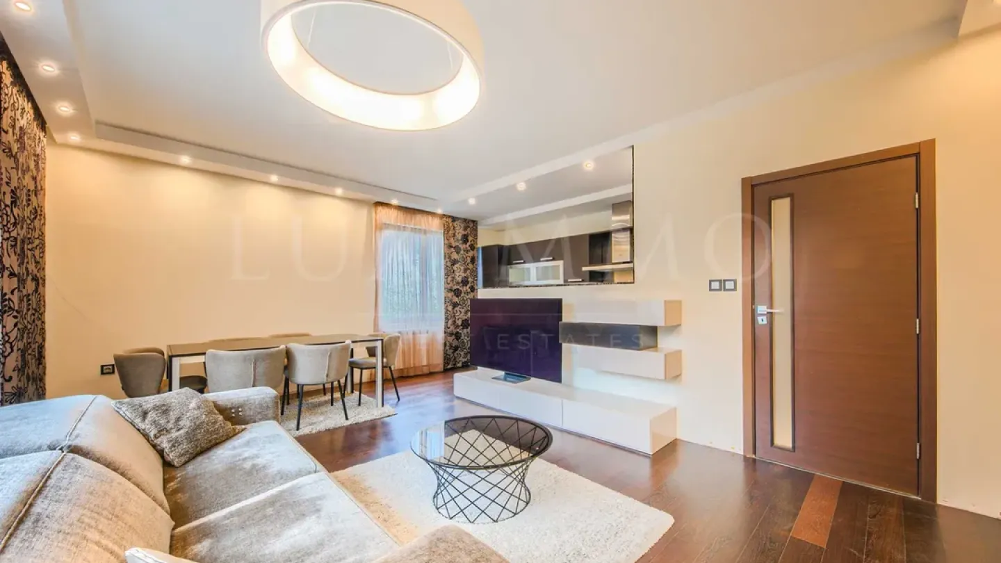 Spacious 2-Bed Apartment Near Marinela Hotel, Lozenets, Sofia - Image 5