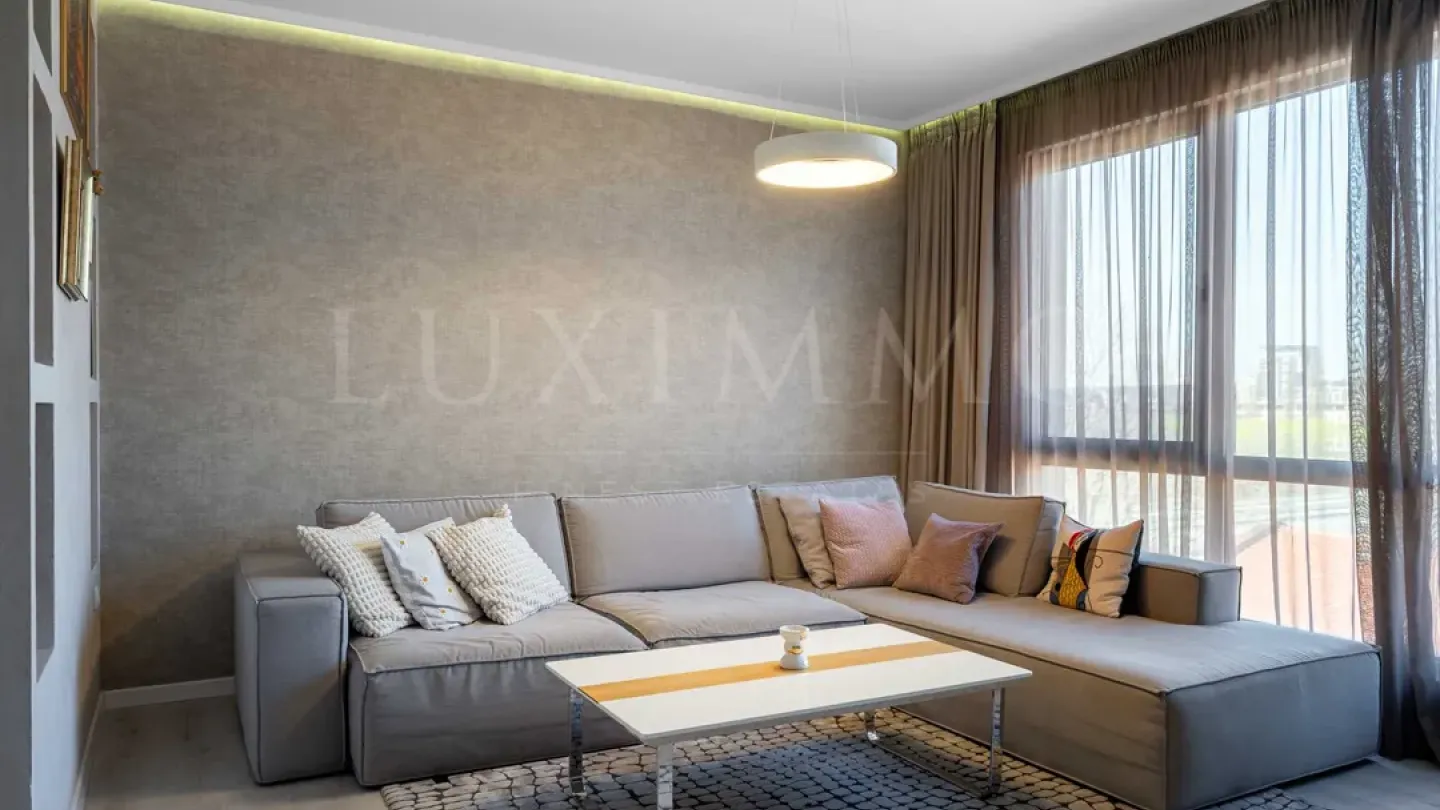 Spacious, Fully Furnished Apartment with River Views in Plovdiv - Image 1