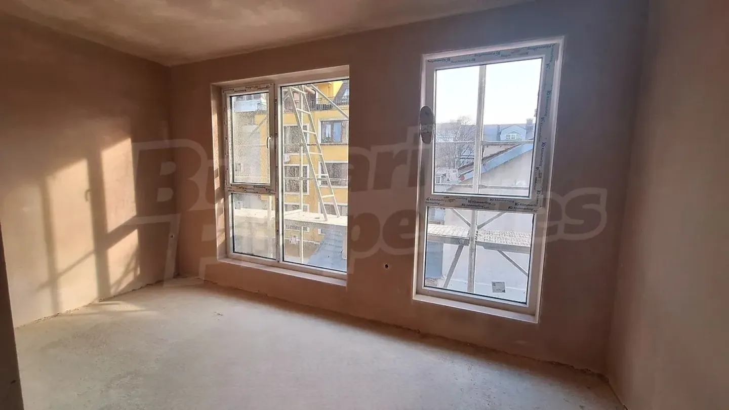 Stylish One-Bedroom Apartment in Varna’s Lyatno Kino Trakiya Area - Image 5