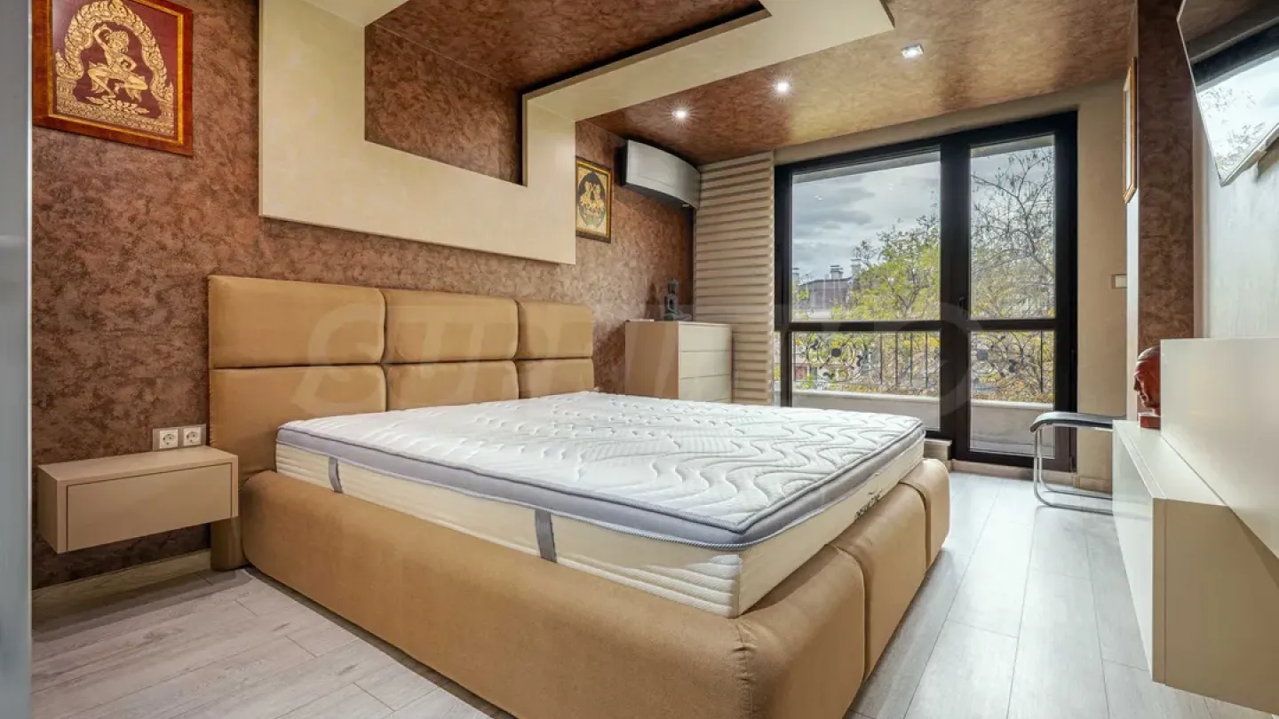 Stylish 3-Bedroom Apartment Near "Bunardzhik" Park - Image 3