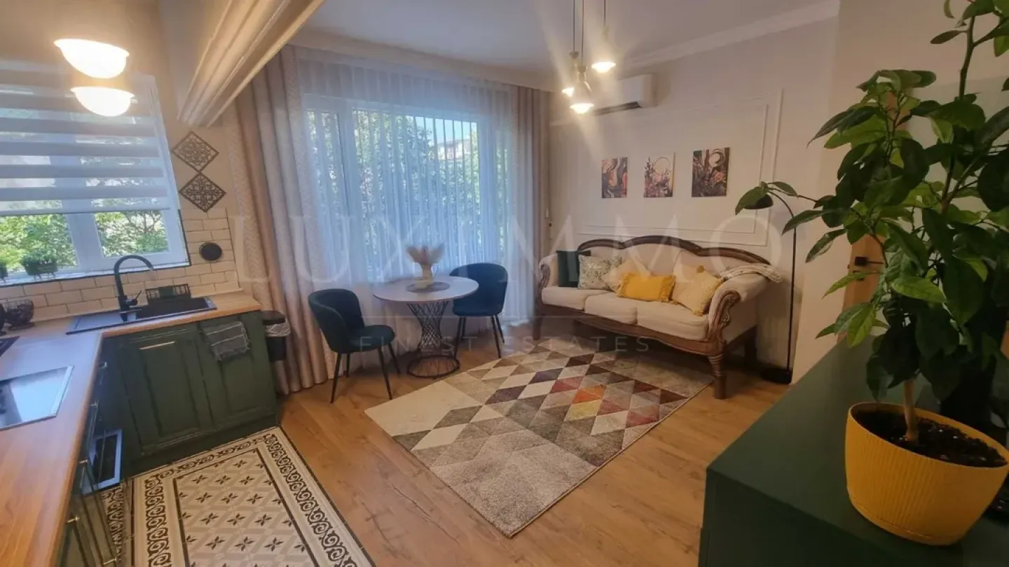 Stylish Fully Furnished One-Bedroom Apartment in Varna Center - Image 2