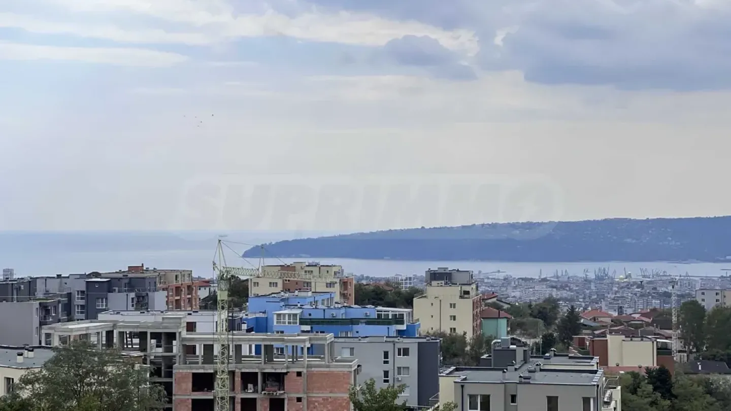 Spacious 2-Bedroom Apartment in New Varna Building - Image 1