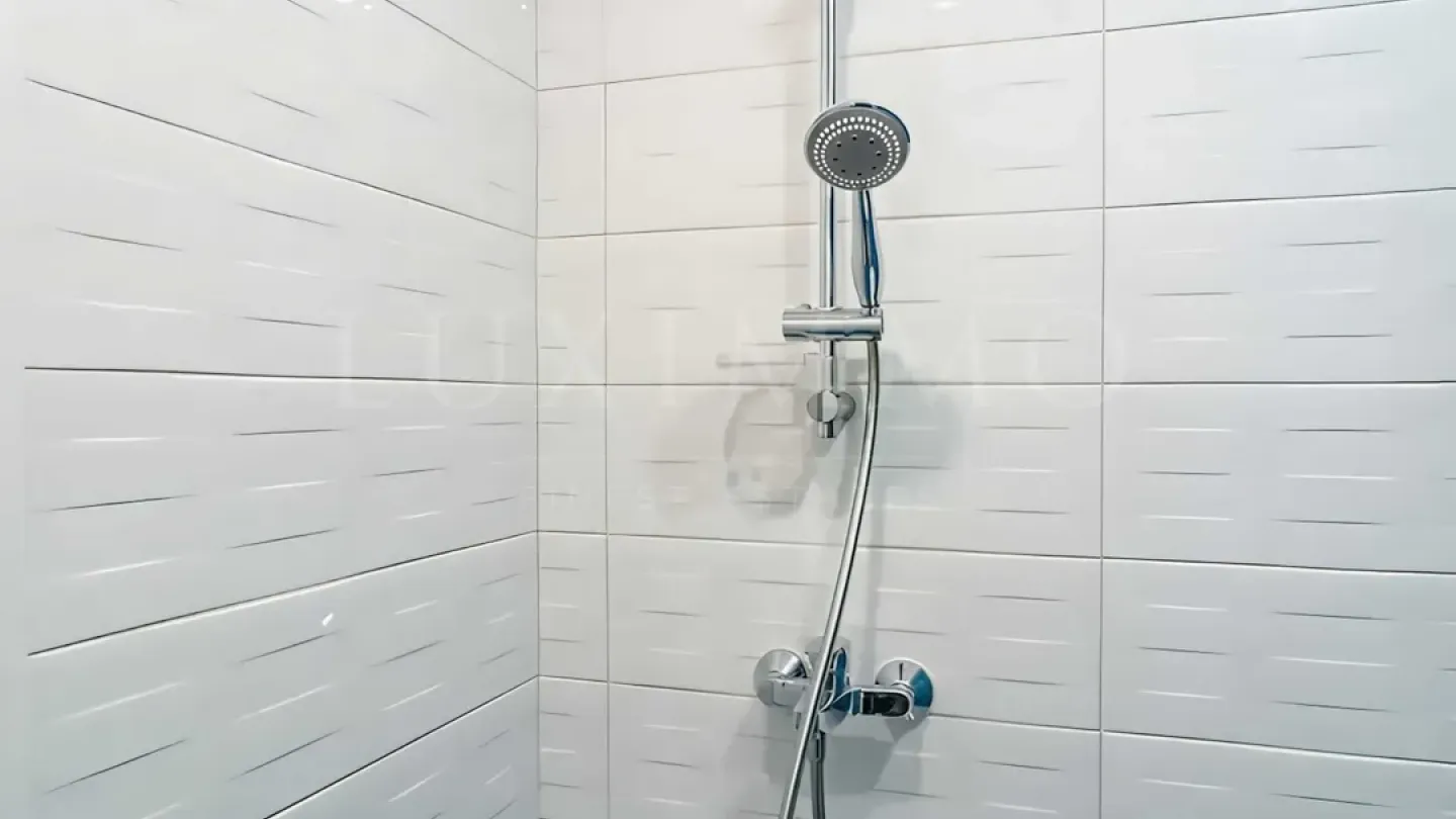 Stylish One-Bedroom Apartment Near Paradise Center, Sofia, Fully Furnished - Image 4