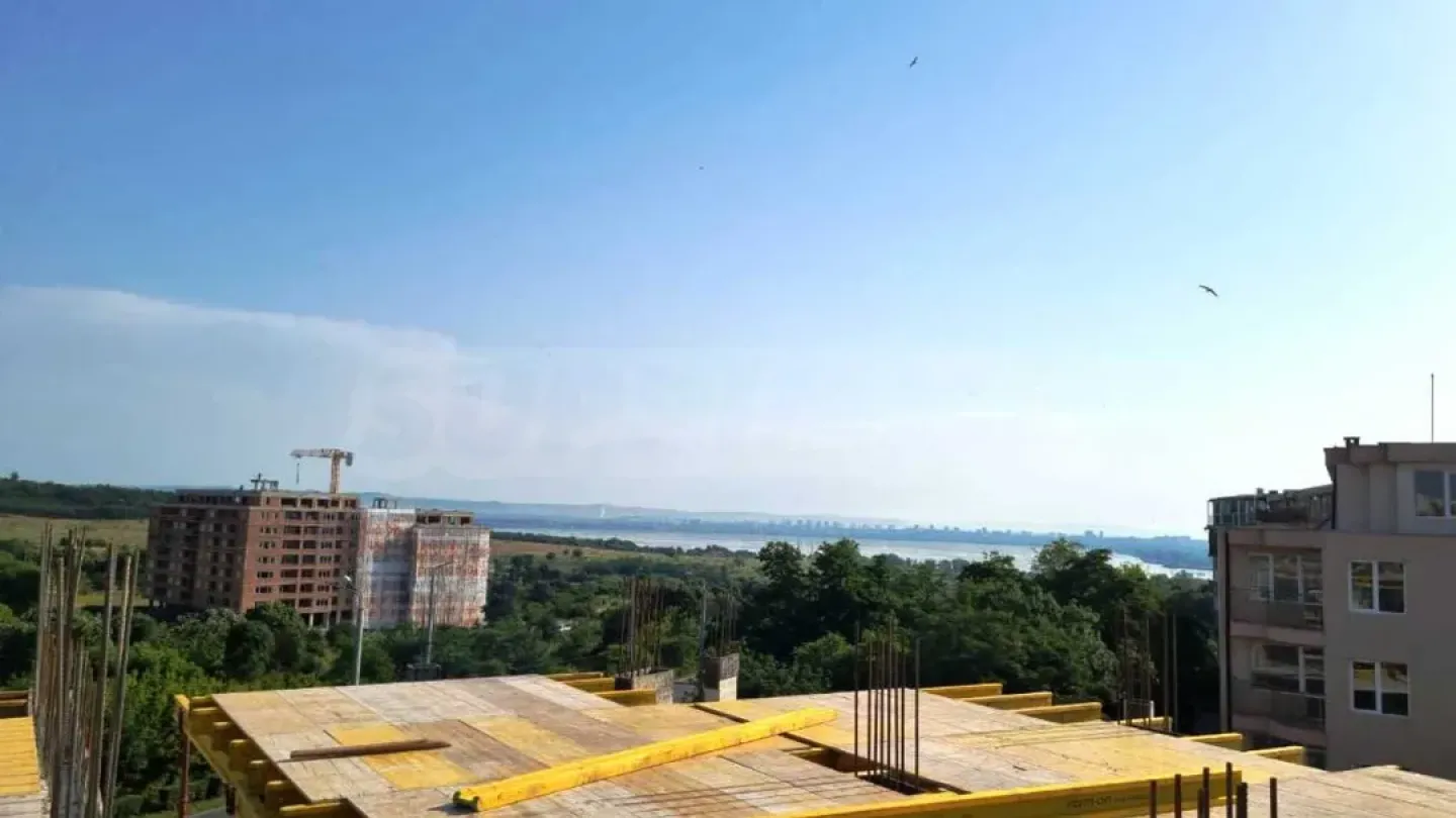 Spacious Two-Bedroom Apartment in Burgas with Views - Image 5