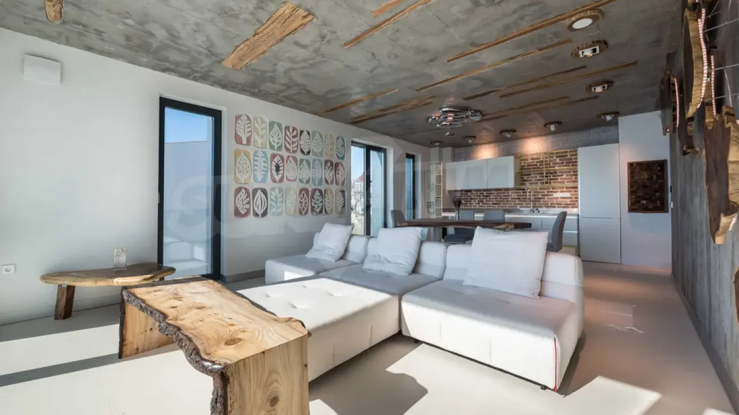 Luxury Sea View Apartment in Varna - Image 3