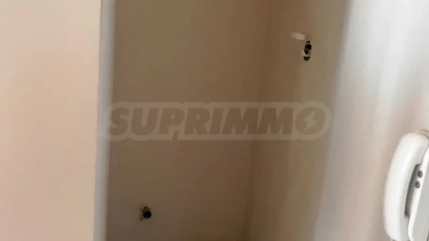 Bright 1-Bedroom Apartment Near Burgas Beach - Image 4