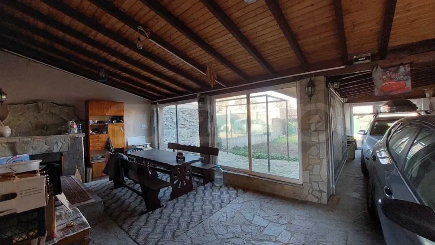 Spacious, Fully Furnished House with Garden in Burgas - Image 1