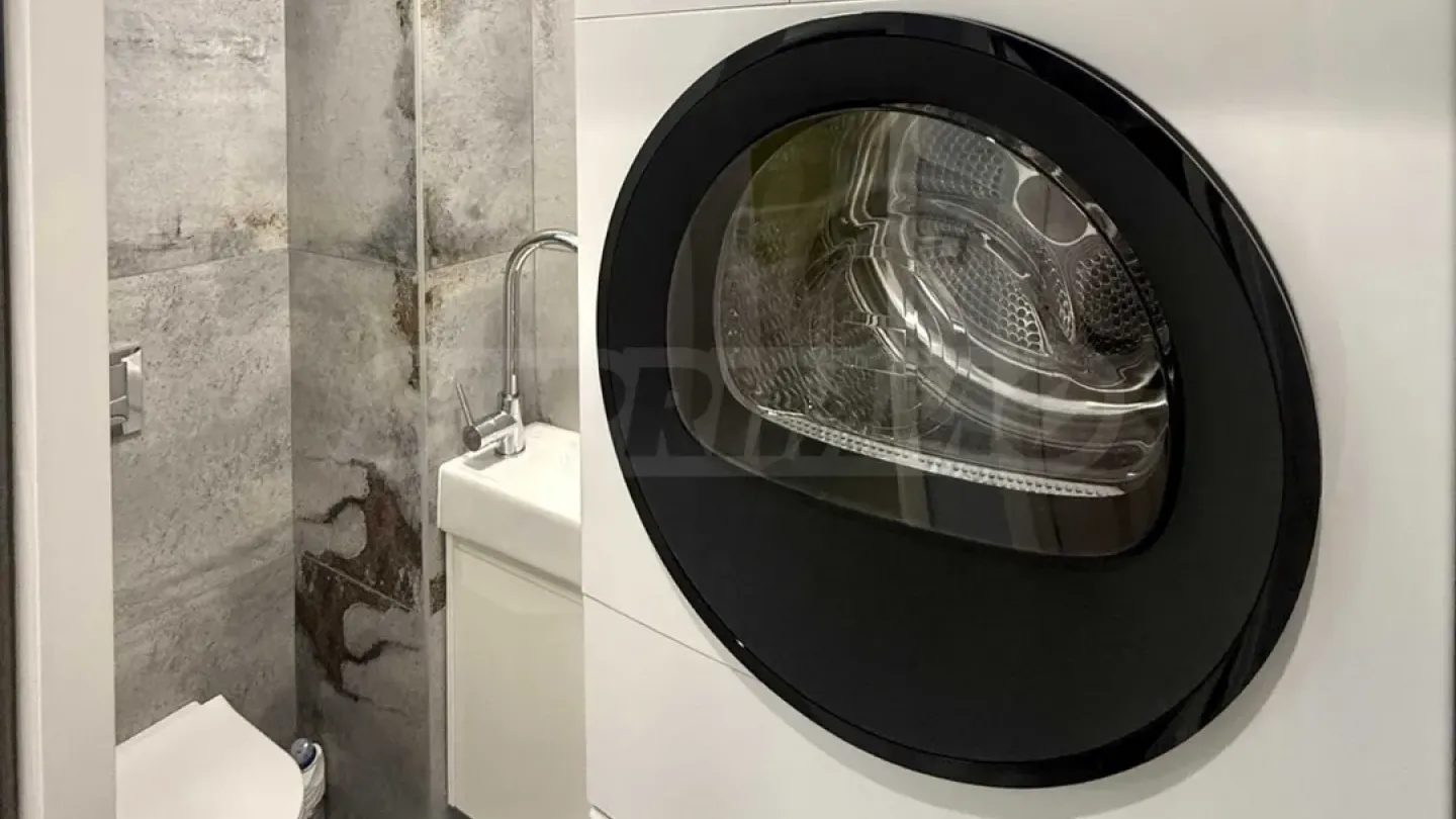 Spacious 3-Bedroom Apartment for Rent in Sofia's Manastirski Livadi - Image 5