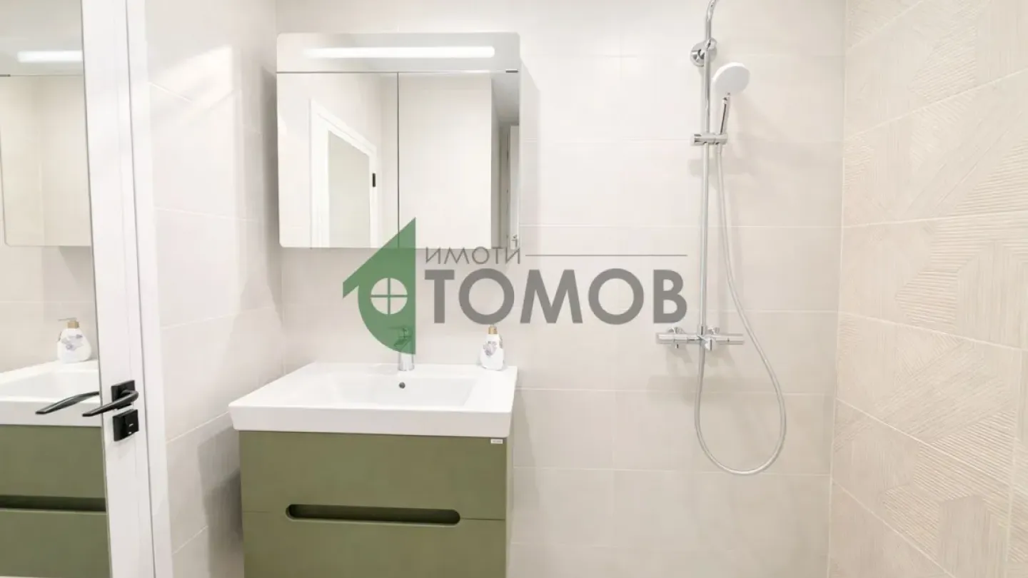 Spacious Stara Zagora Apartment with Panoramic Views - Image 5