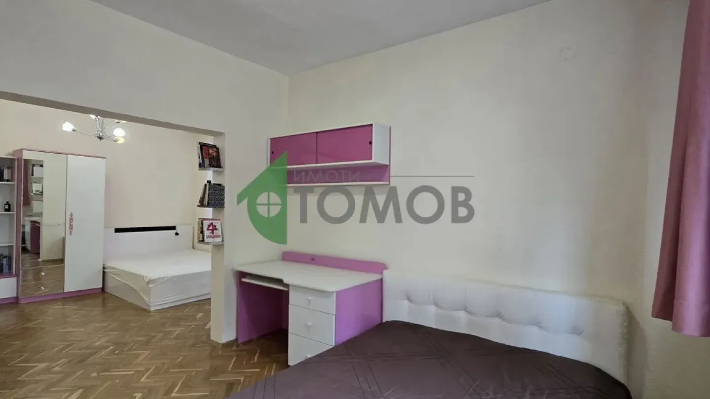 Spacious Fully Furnished 4-Bedroom Apartment in Stara Zagora Center - Image 1