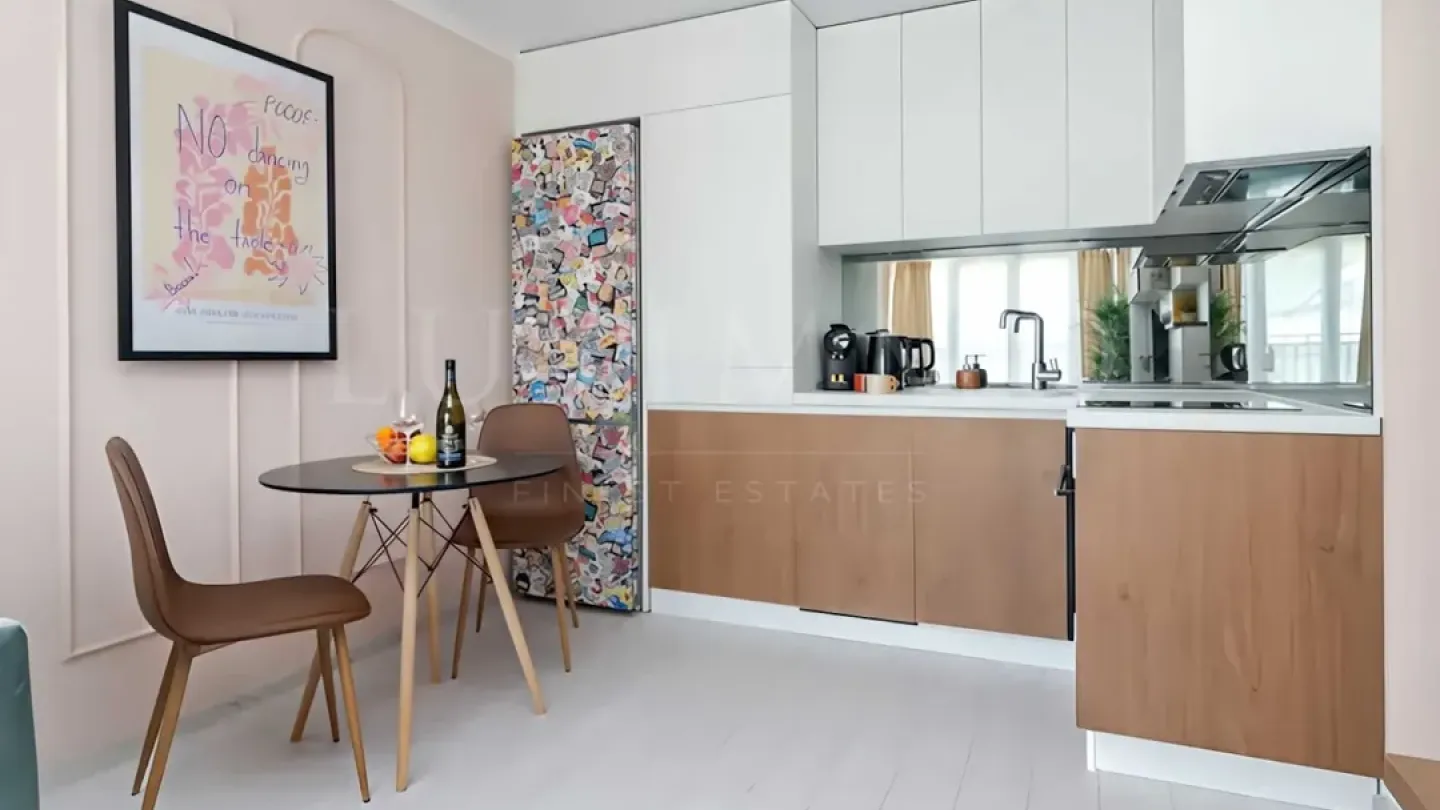 Stylish One-Bedroom Apartment Near Paradise Center, Sofia, Fully Furnished - Image 1