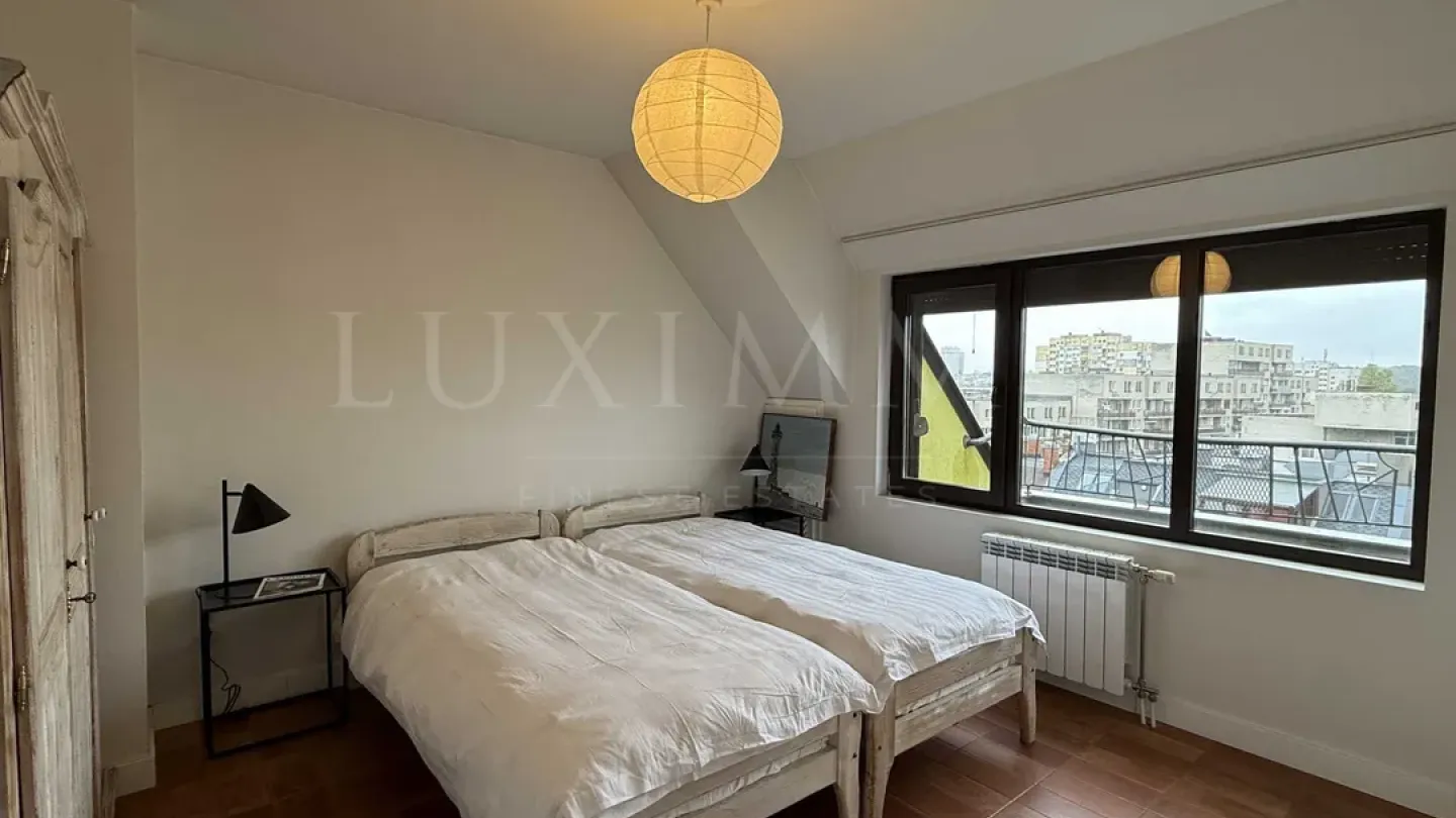 Spacious Four-Bedroom Apartment with Stunning Views in Strelbishte - Image 5