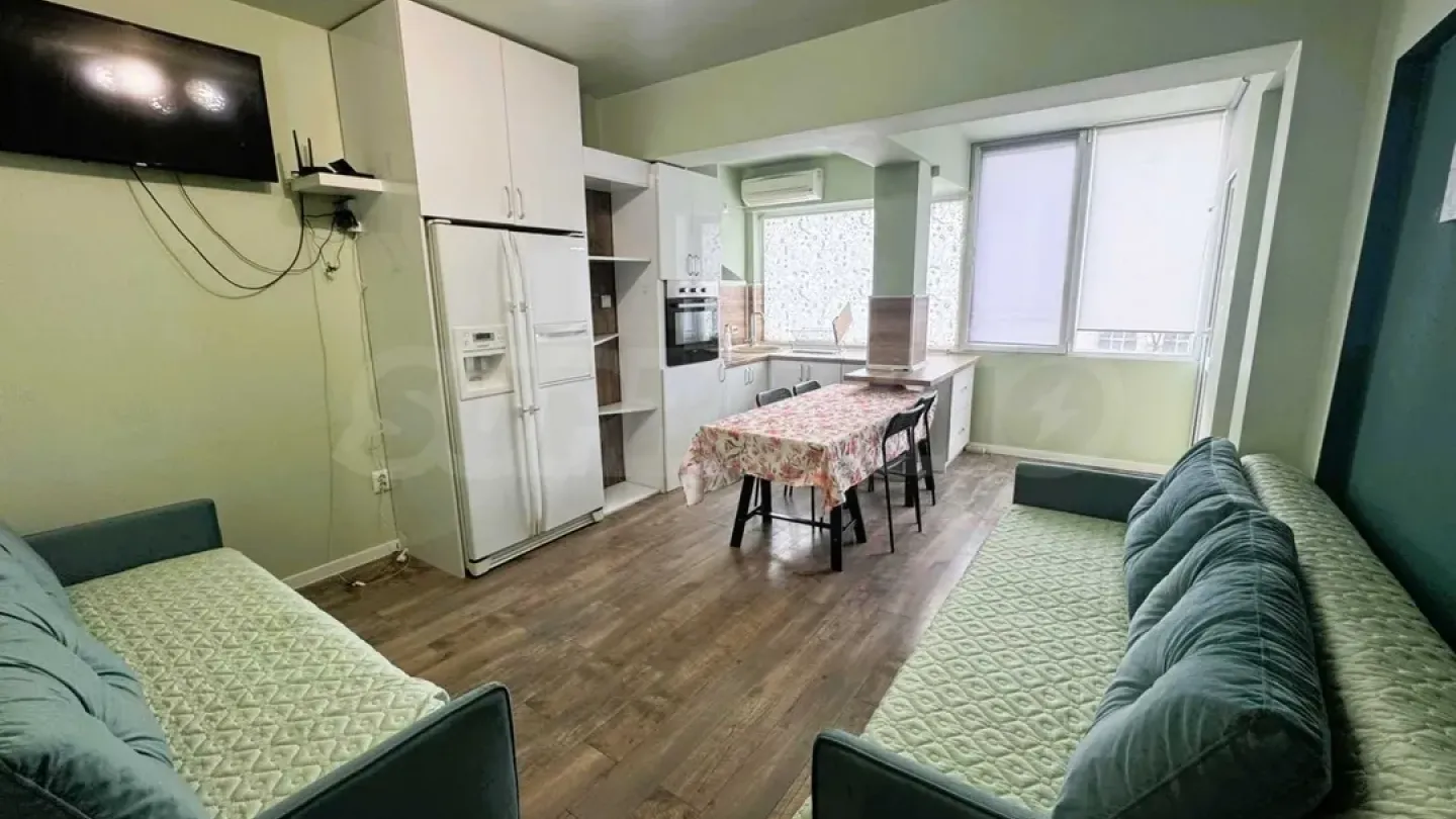 Spacious Fully Furnished 3-Bedroom Apartment in Varna - Image 2