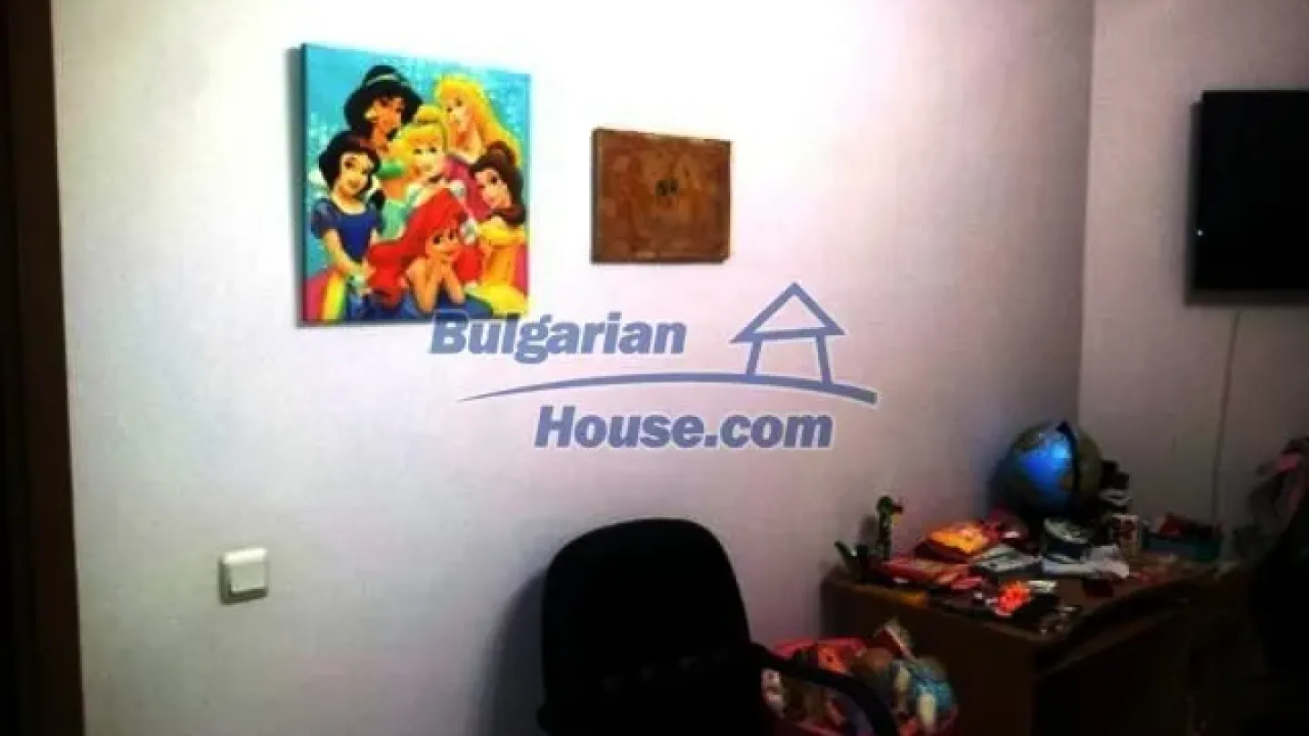 Luxurious Fully Furnished 2-Bedroom Apartment in Burgas City Center - Image 5