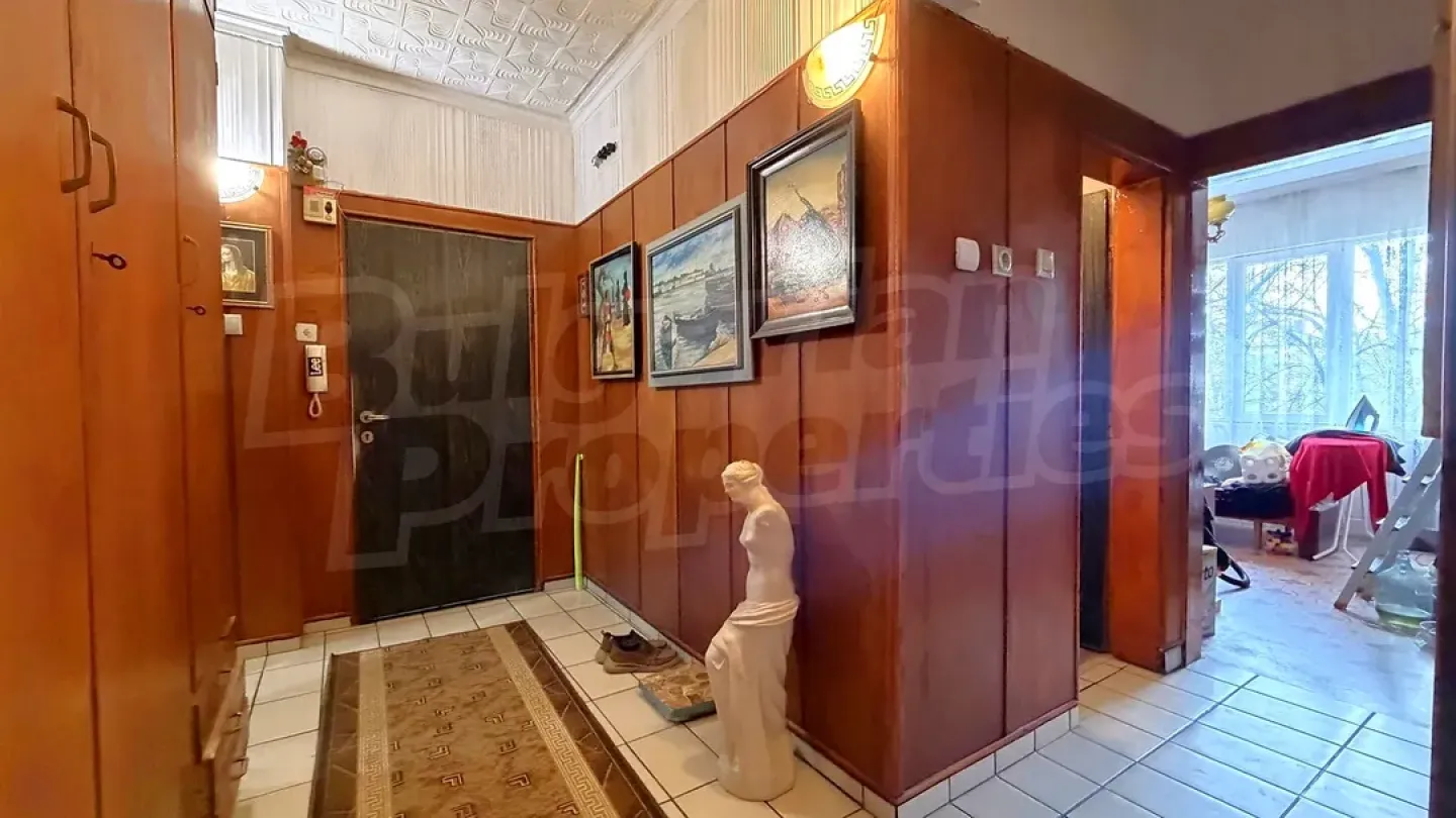 Spacious Stara Zagora Apartment - 2 Bedrooms, Central Location - Image 4