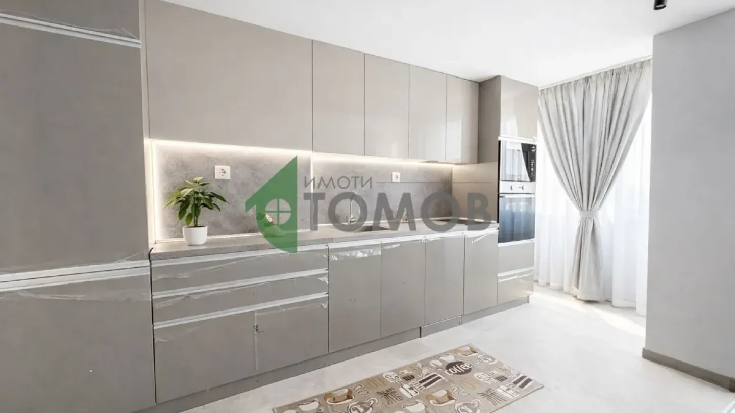 Fully Furnished 3-Bedroom Apartment in the Heart of Stara Zagora - Image 2