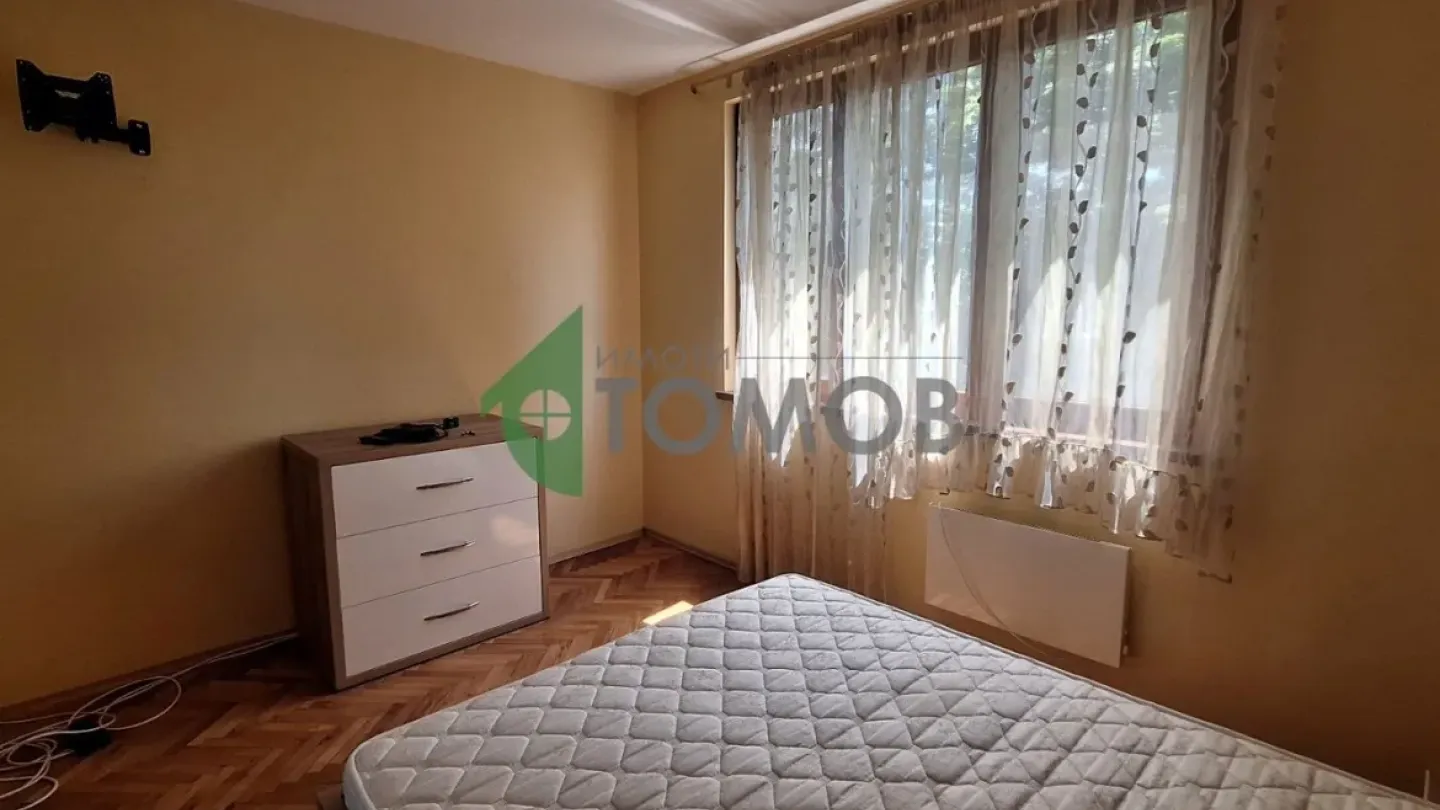Spacious Three-Bedroom Apartment in Central Stara Zagora for Sale - Image 1
