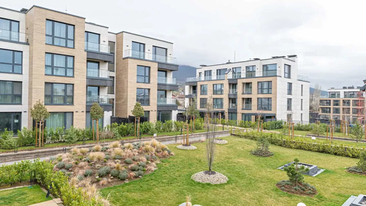 Stylish One-Bedroom Apartment in Green Quarter, Sofia - Image 3