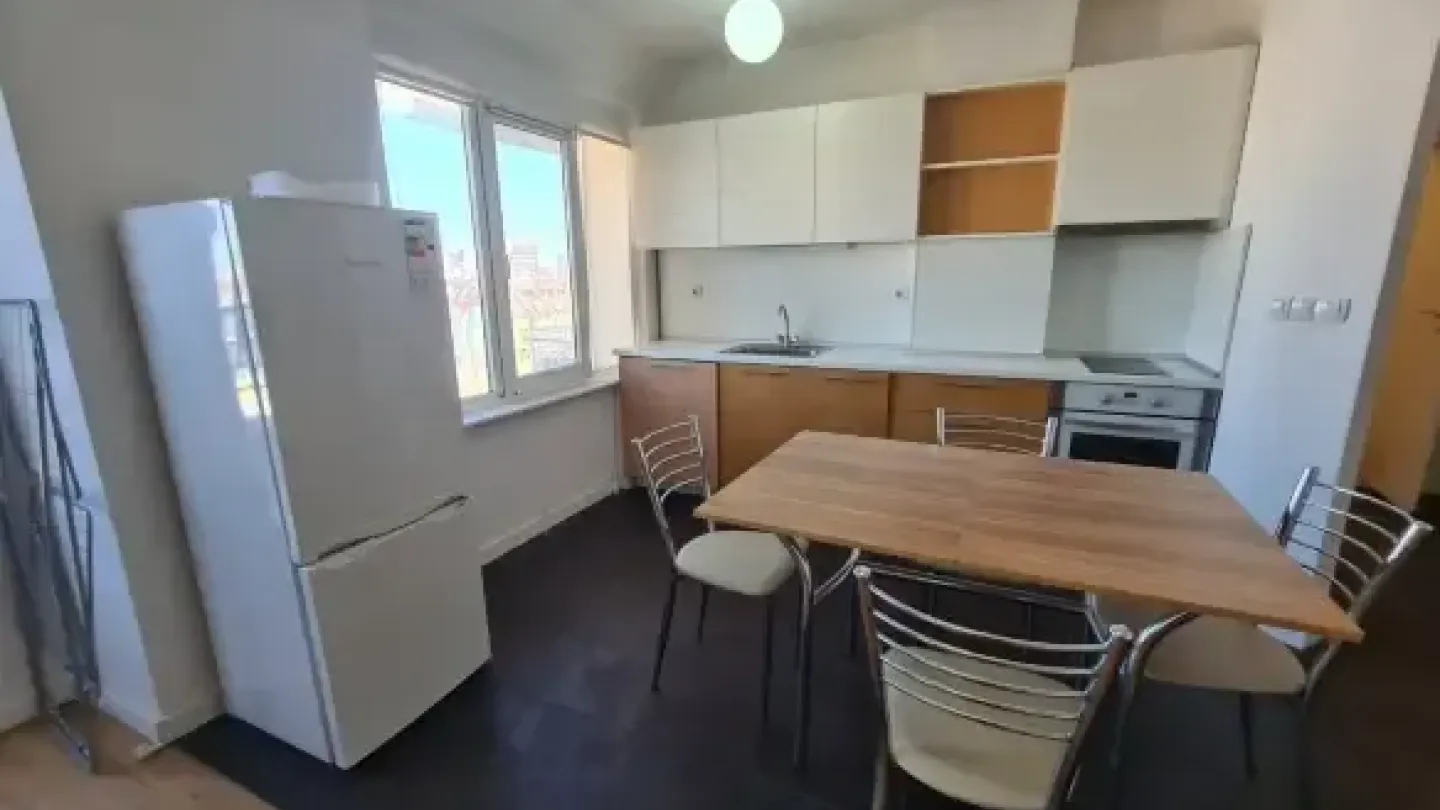 Spacious 3-Bedroom Fully Furnished Apartment in Sofia, Bulgaria - Image 2