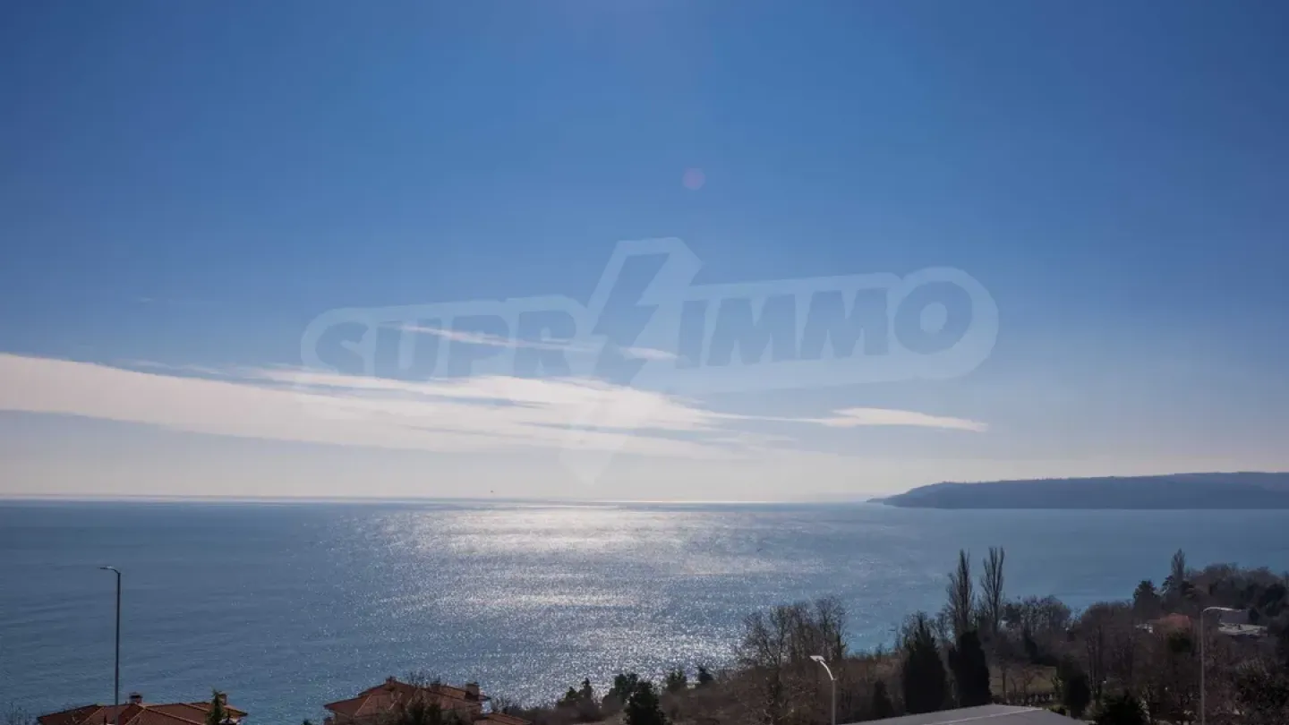 Luxury 3BR Apartment - Sea View, Varna - Image 5