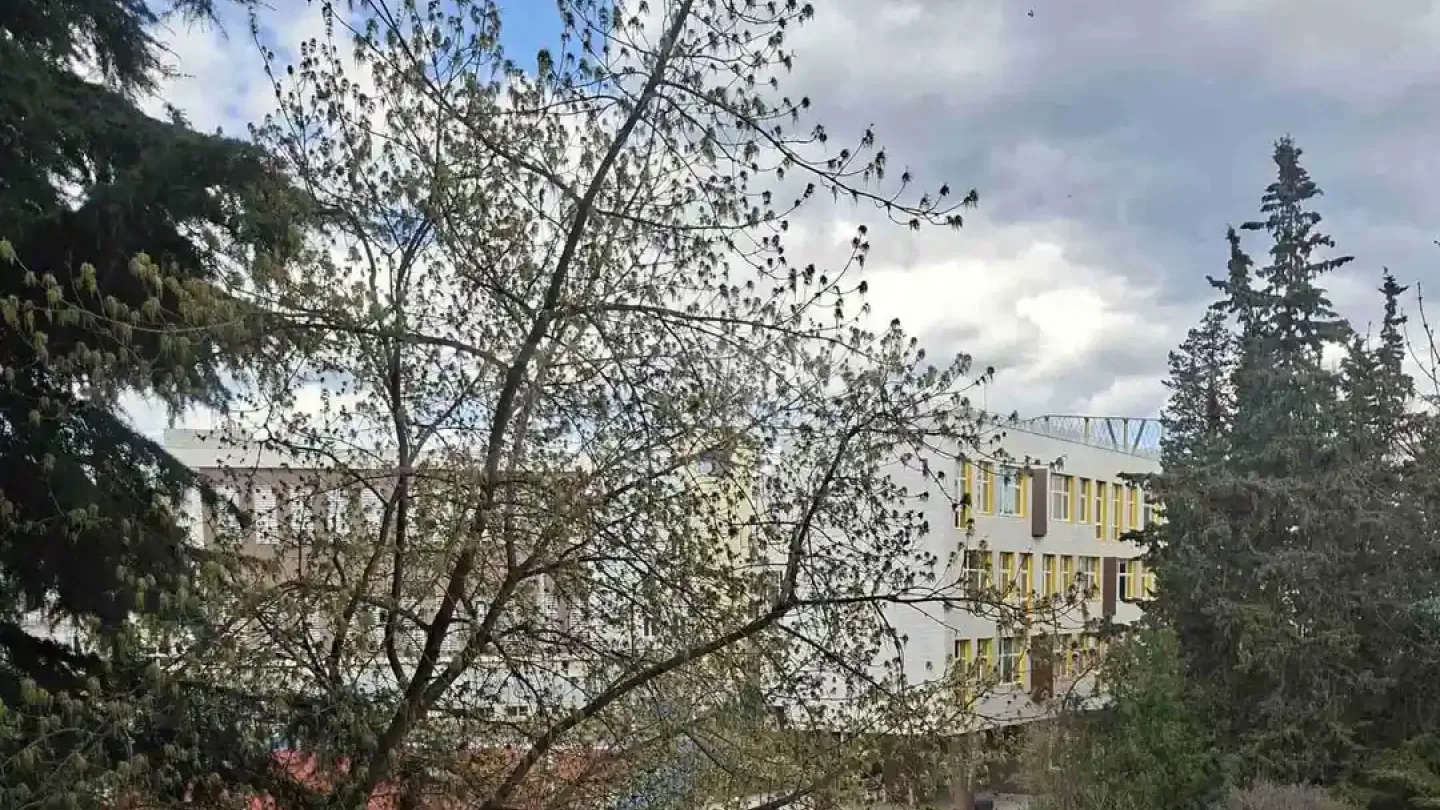 Spacious 2-Bedroom Apartment in Burgas City Center - Image 1