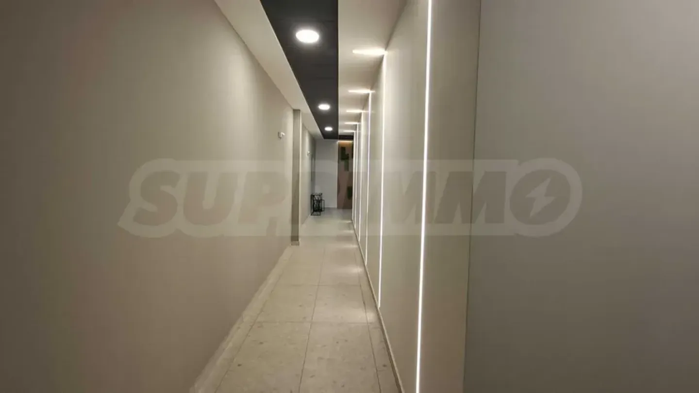 Spacious 3-Bedroom Apartment with Park View in the Heart of Dobrich - Image 1