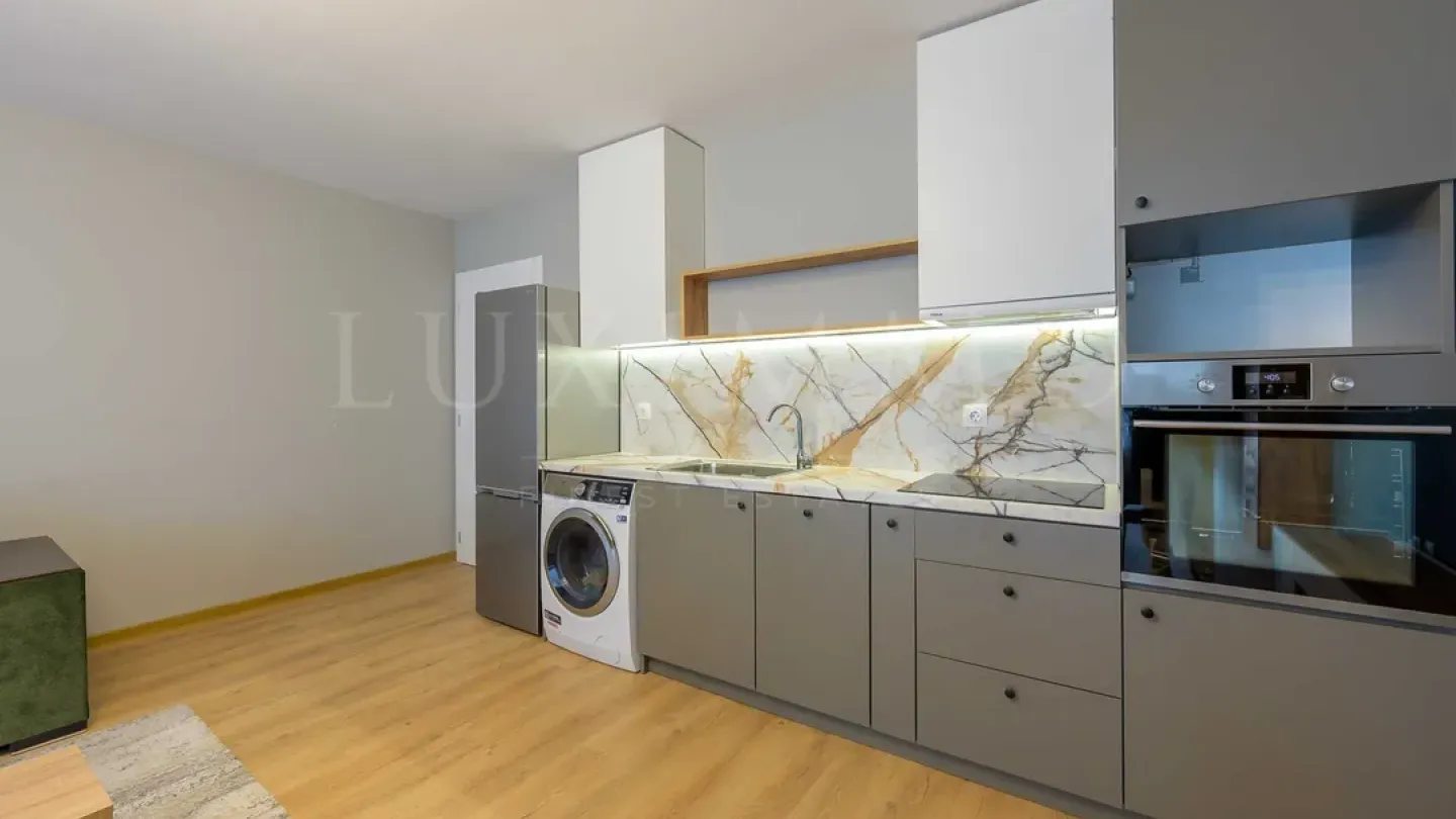 Spacious 3-Bedroom Apartment Fully Furnished in Krustova Vada, Sofia - Image 2