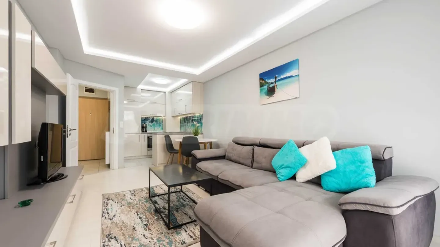 Stylish Varna Apartment Near the Sea - Furnished - Image 5