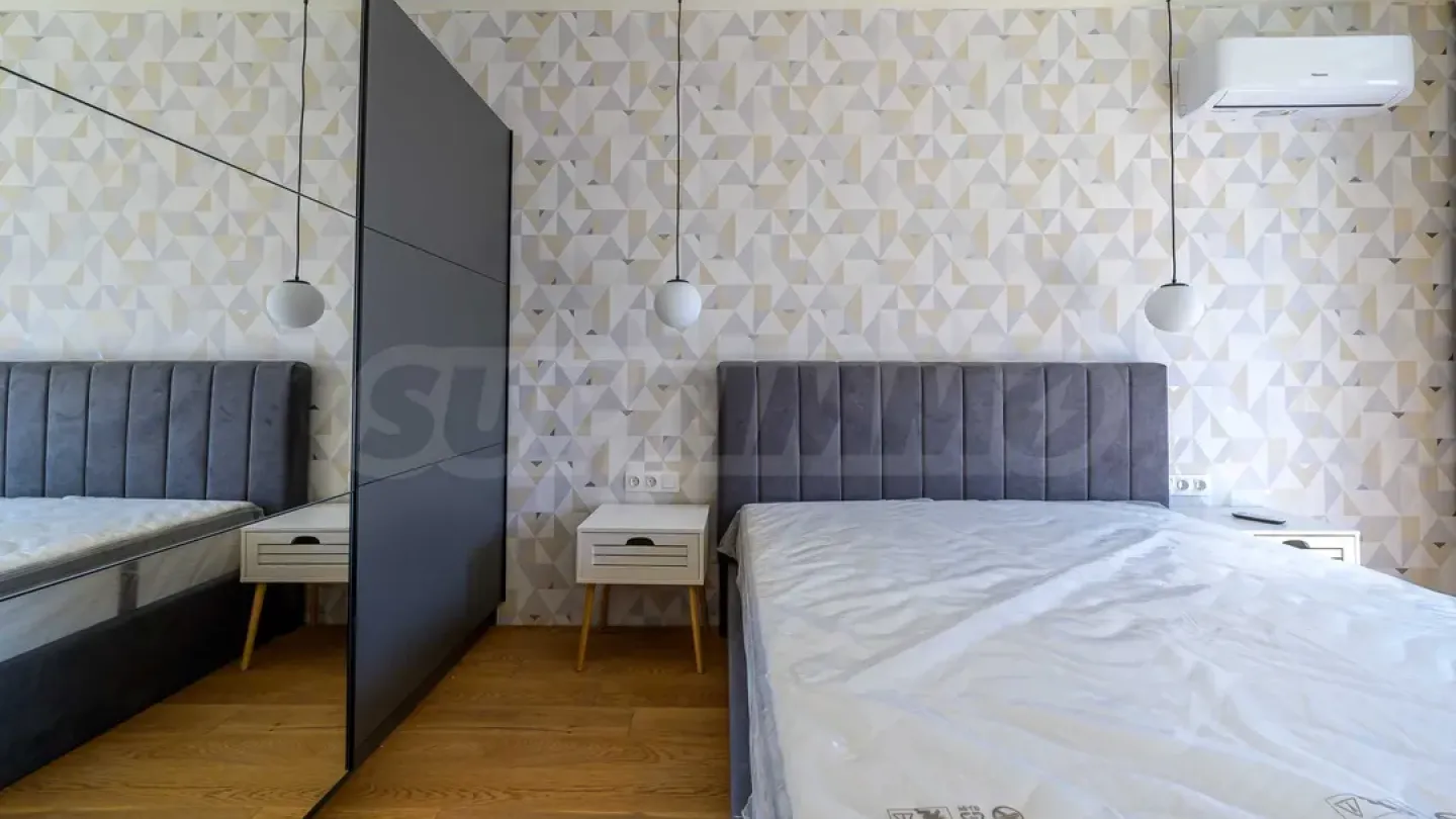 Spacious South-Facing мезонет with Garden & Two Bedrooms in Sofia - Image 4