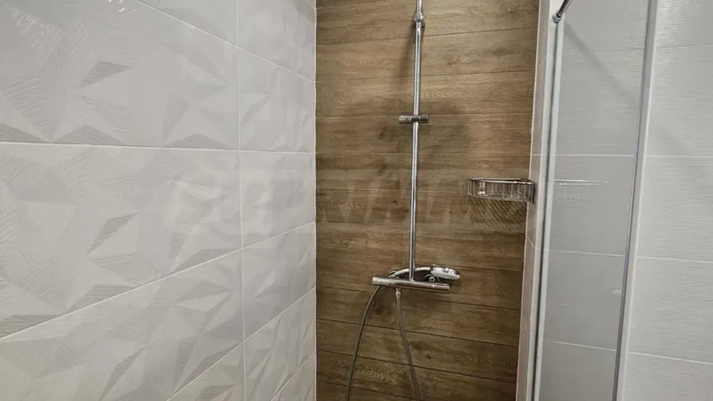 Spacious, Fully Furnished Apartment in Varna's Center - Image 5