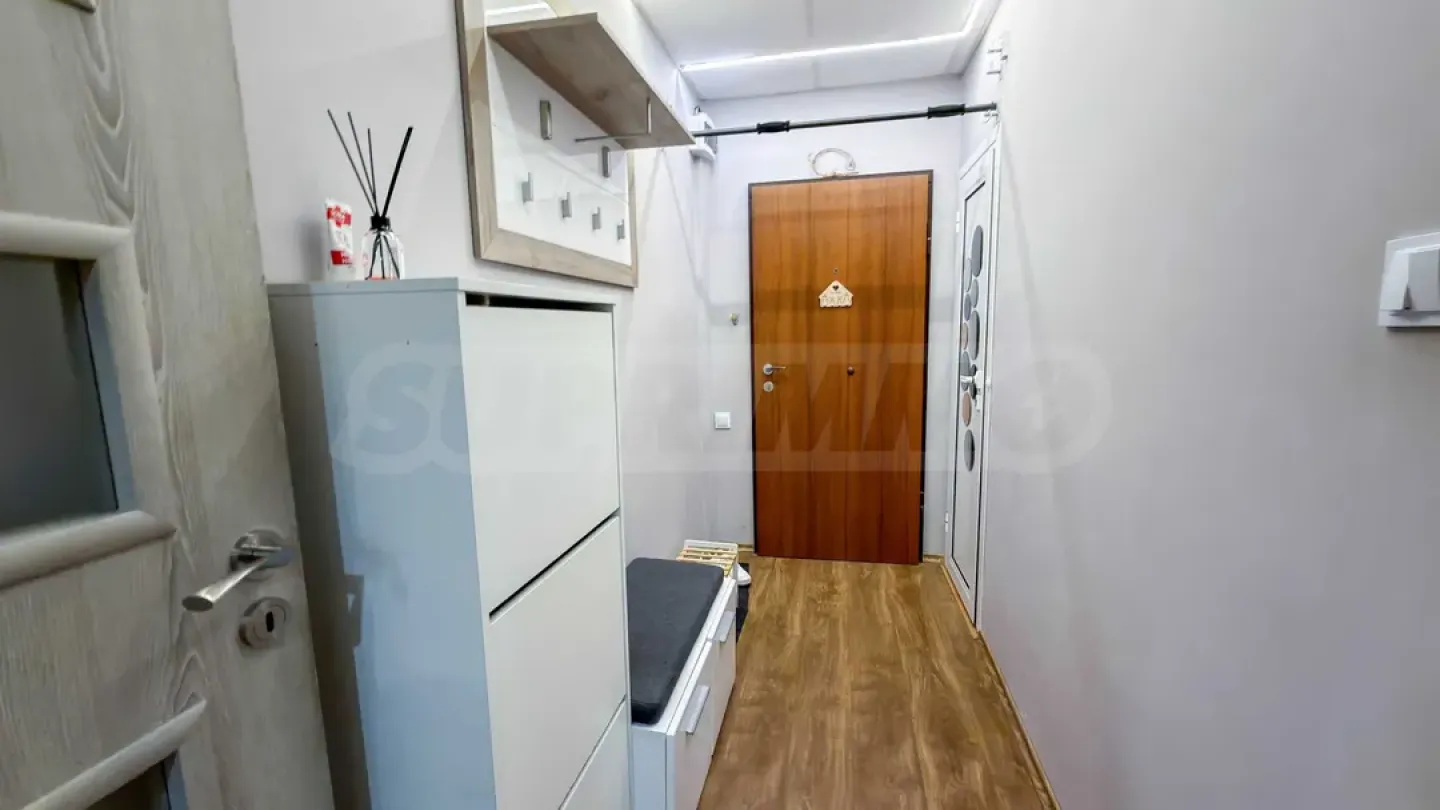 Spacious Three-Bedroom Apartment in Sofia, Near City Center - Image 4